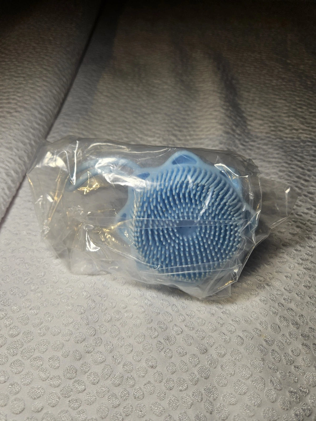 Ohphcall Silicone Bath Brush Bath Scrubber. Blue.