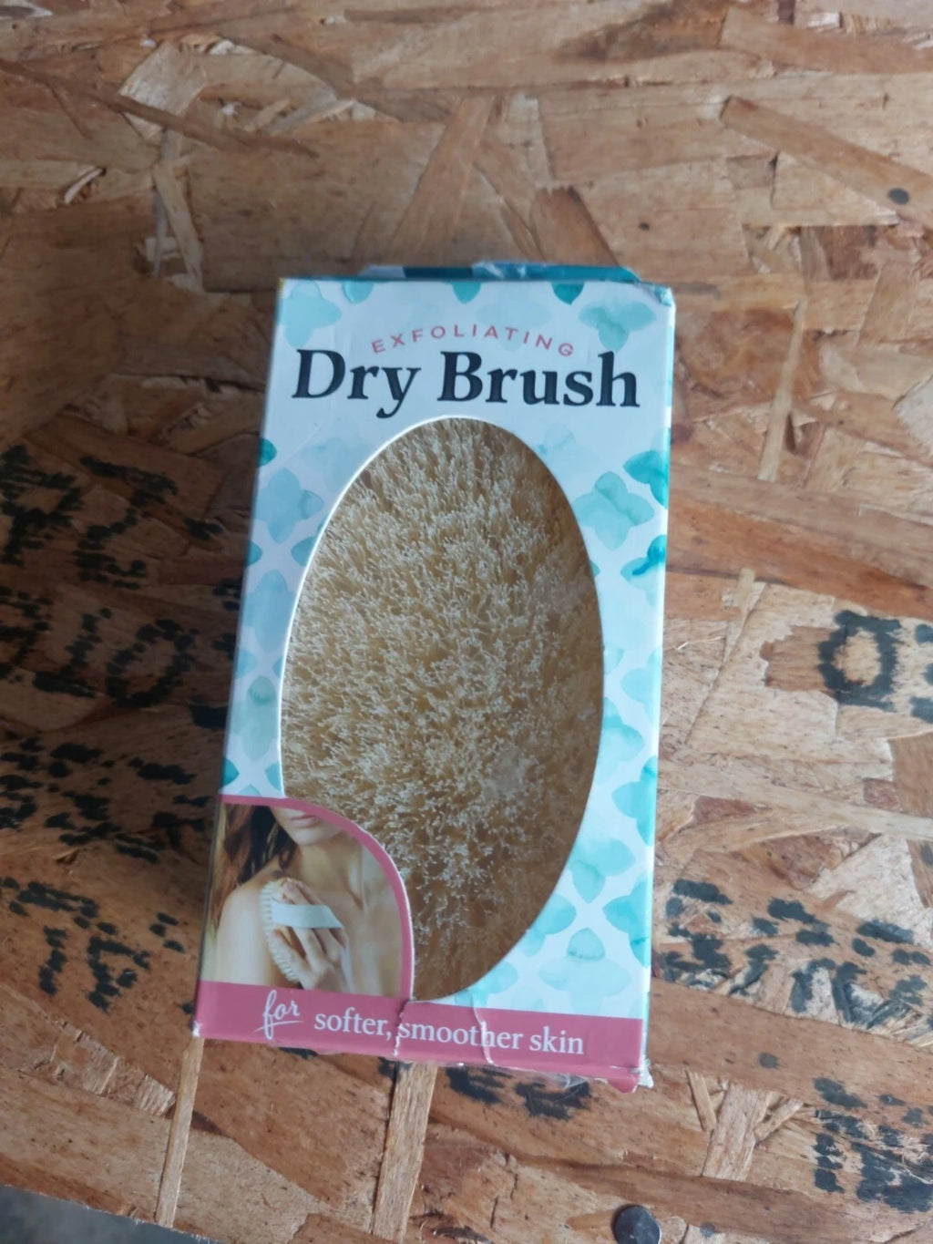Exfoliating Dry Brush Open Box