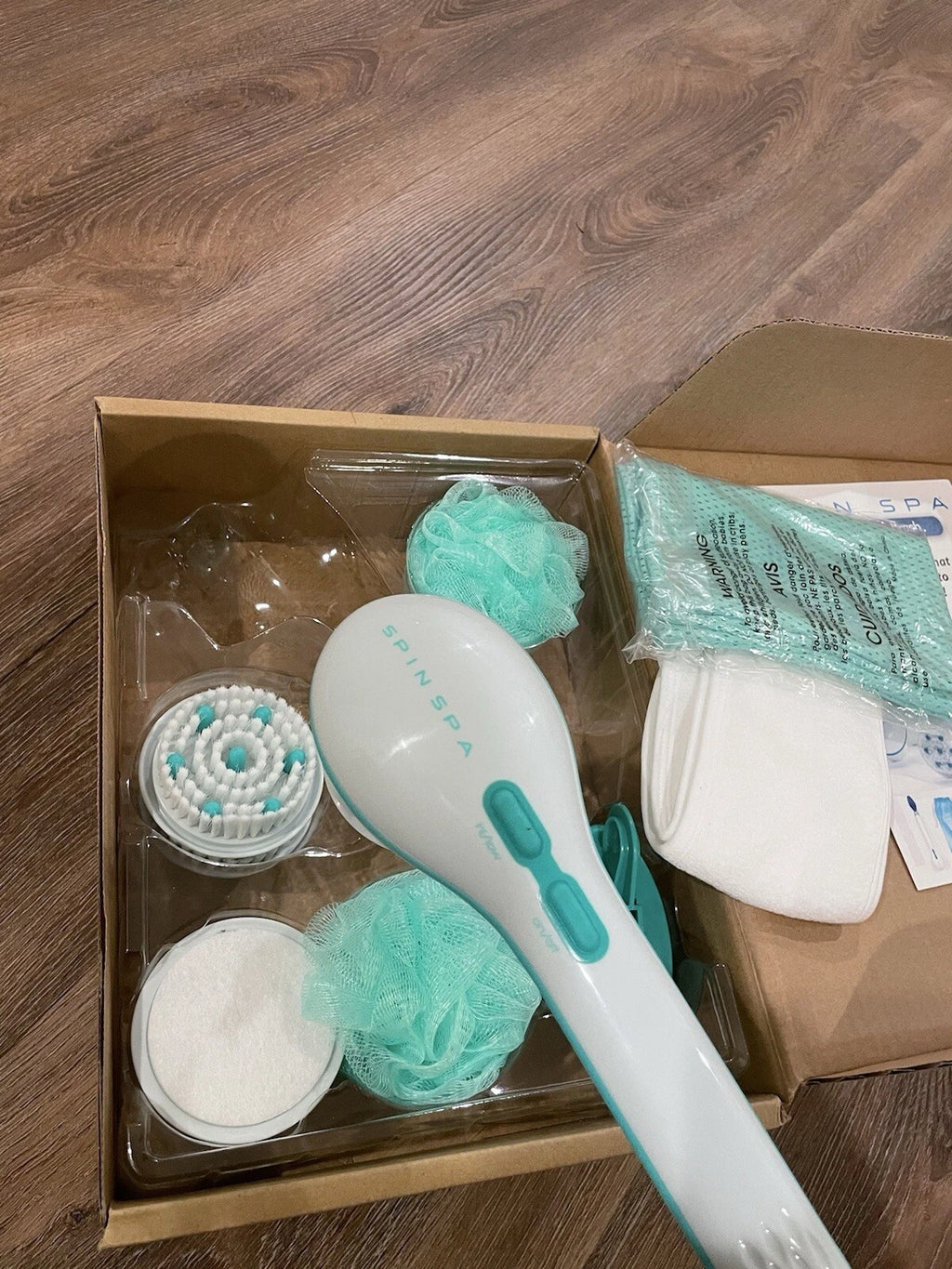 NEW Idea Village Deluxe Spinning Spa Brush- 9 Accessories Teal/Aqua