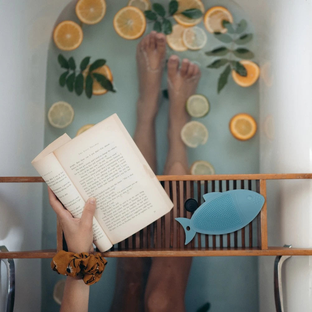 Fish-shaped Bath Brush Child Baby Cleansing Shower Scrubber for Body Practical