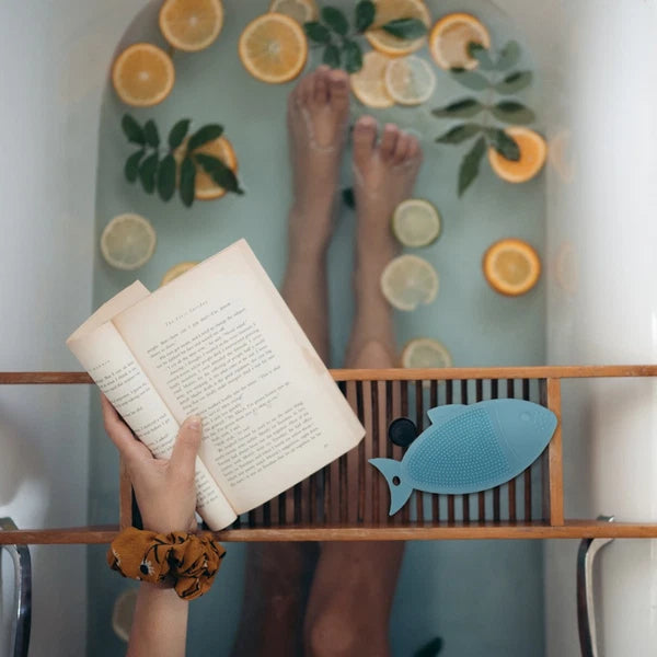 Fish-shaped Bath Brush Child Baby Cleansing Shower Scrubber for Body Practical