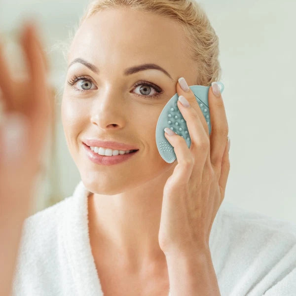 Facial Cleansing Massage Brush Bath with Long Handle Shower Scrubber Body